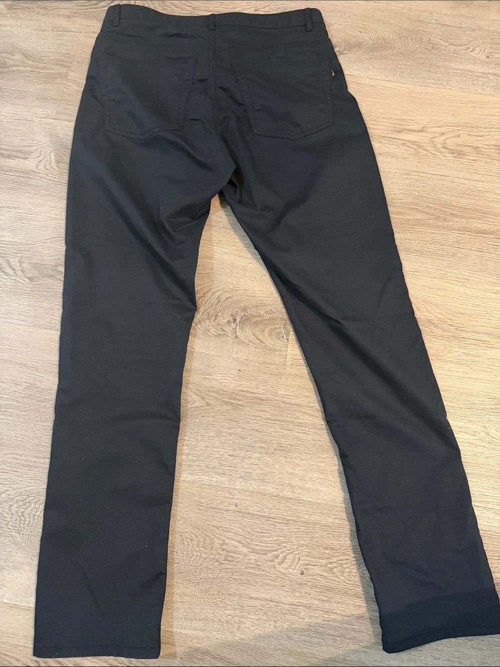 Nike Men’s Black Straight-Leg Pants Size 30/32